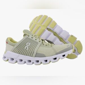 On Cloudswift Sneakers